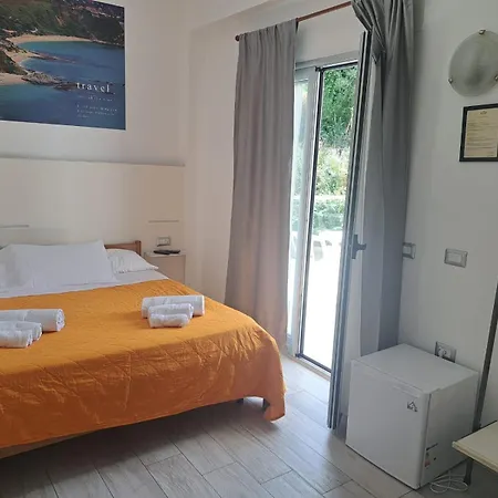 Decarlo Property Nocleg ze śniadaniem