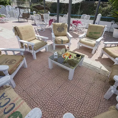 Nocleg ze śniadaniem Decarlo Property 3*