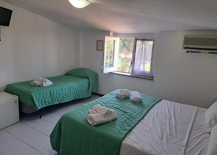 Couette-café Decarlo Property 3*