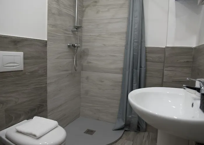 Decarlo Property Couette-café 3*